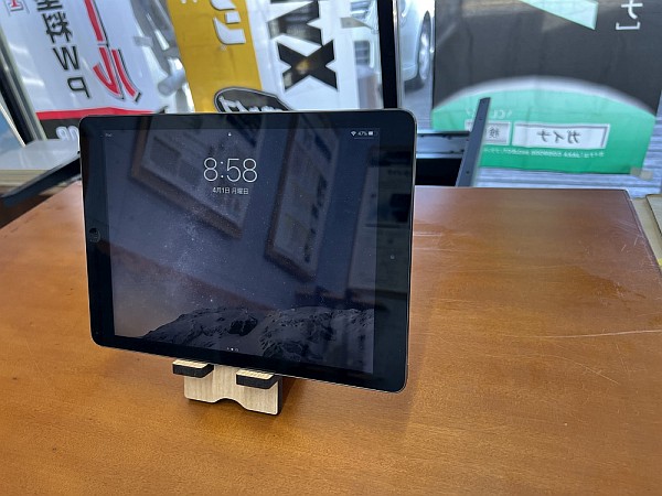 レーザー加工スマホスタンドのサンプル レーザー加工スマホスタンド