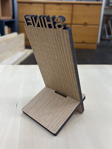 レーザー加工スマホスタンドのサンプル レーザー加工スマホスタンド